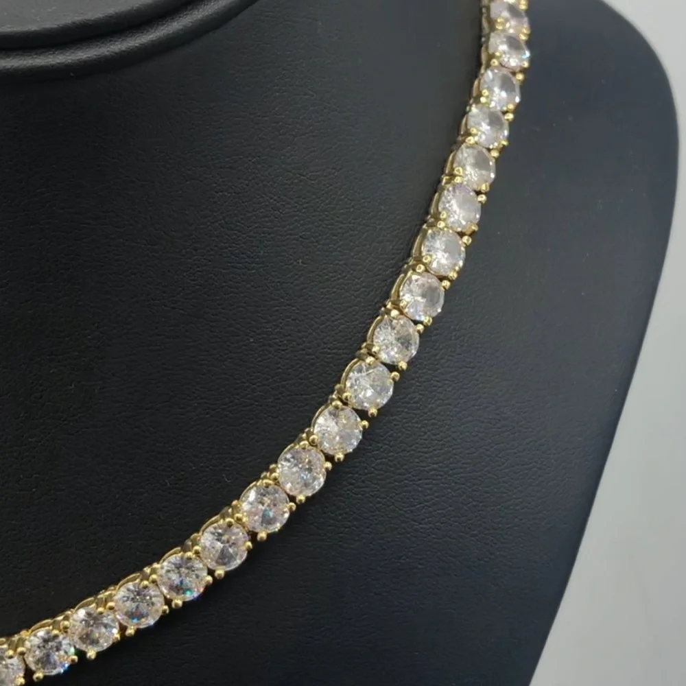 18k 72ct Tennis Necklace - Picture 4 of 14